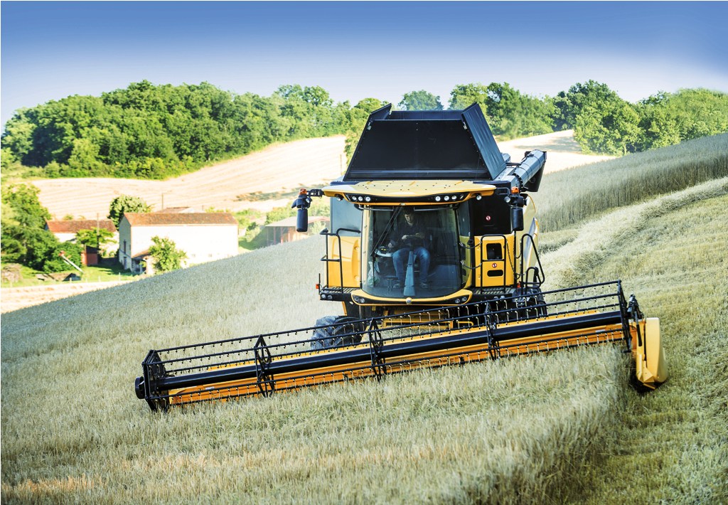 new holland kombajn na brdu