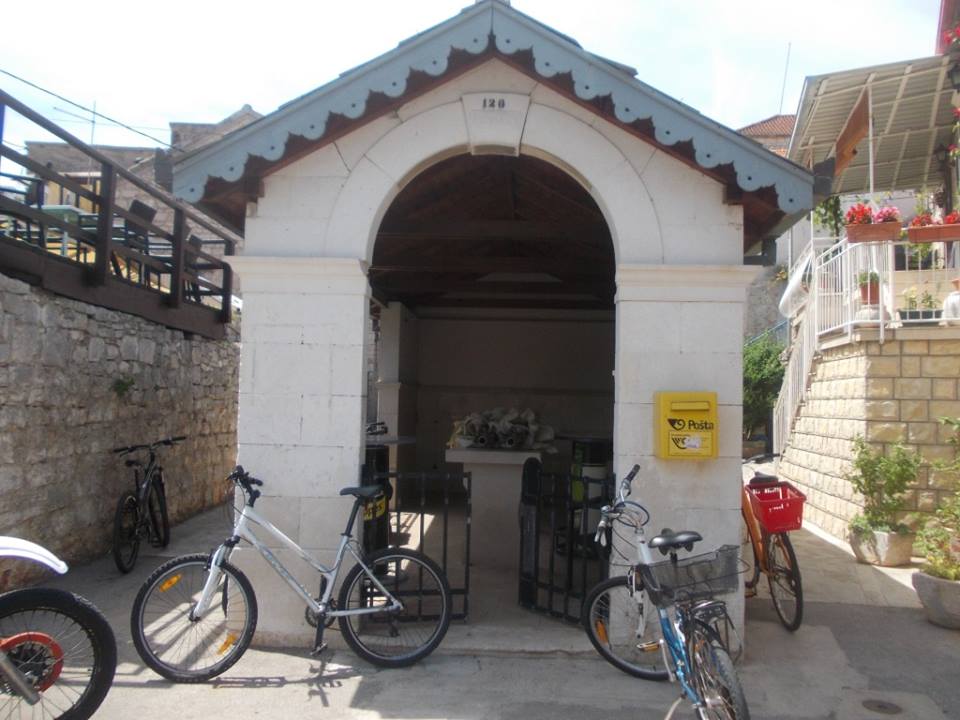 ribarnica vrboska