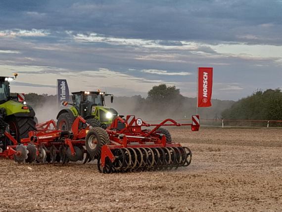 Prezentacija novog Claas kombajna, horsch strojeva u Ko&scaron;ki